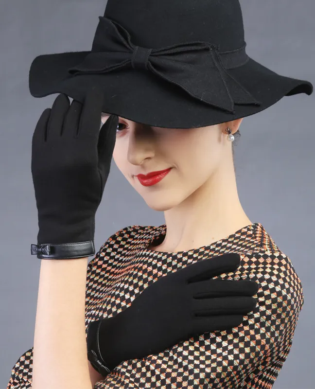 Vintage Bow leather gloves